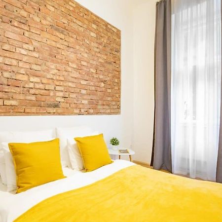 Quiet Comfort - Central Buda Budapest Exterior photo